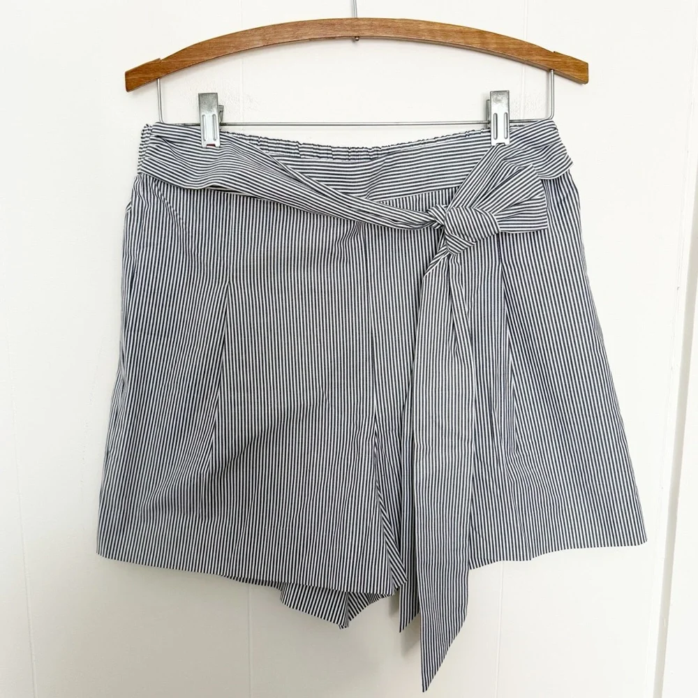 J. Crew Tie-waist short in organic cotton‎ Size 8